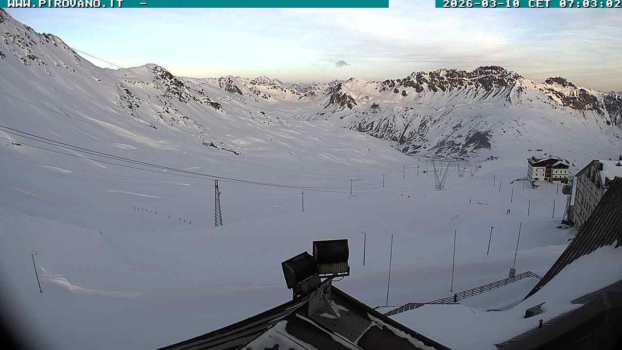 Archiv Foto Webcam Passhöhe Stilfserjoch, Valle del Braulio