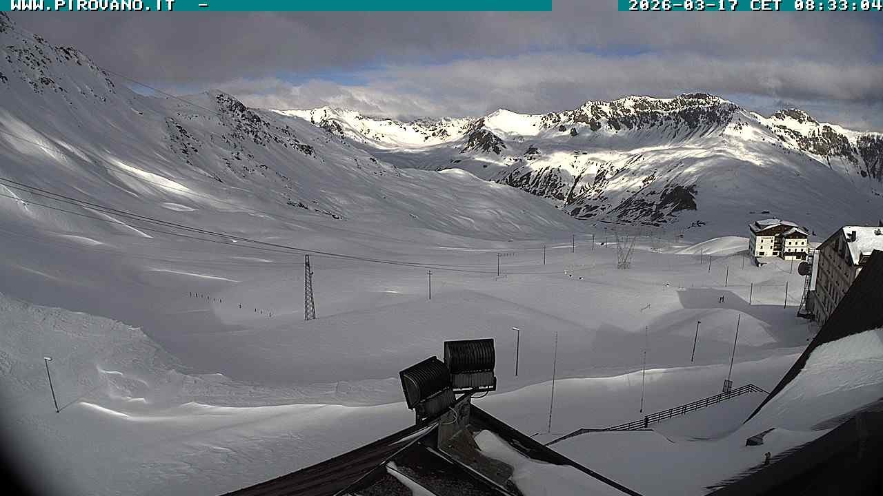 Archiv Foto Webcam Passhöhe Stilfserjoch, Valle del Braulio