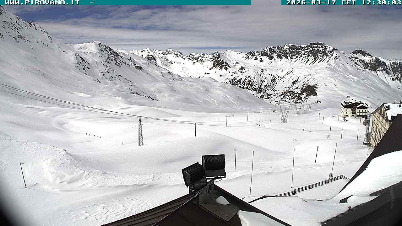 Archiv Foto Webcam Passhöhe Stilfserjoch, Valle del Braulio