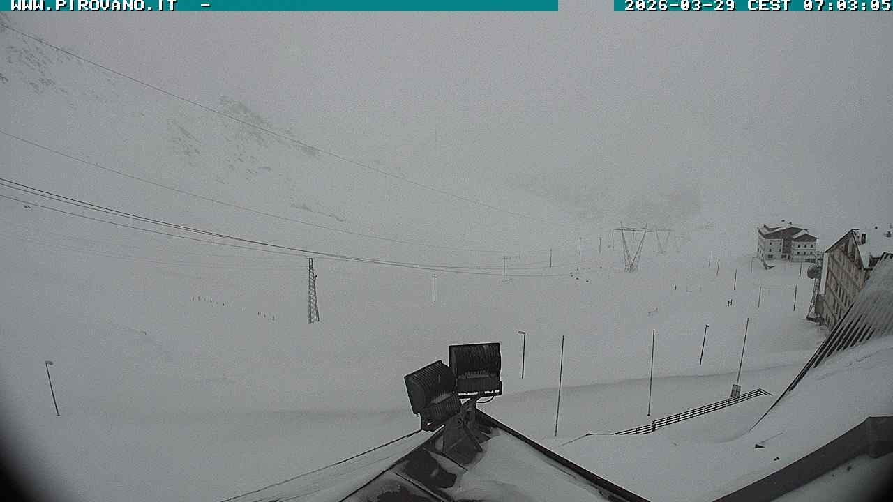 Archiv Foto Webcam Passhöhe Stilfserjoch, Valle del Braulio