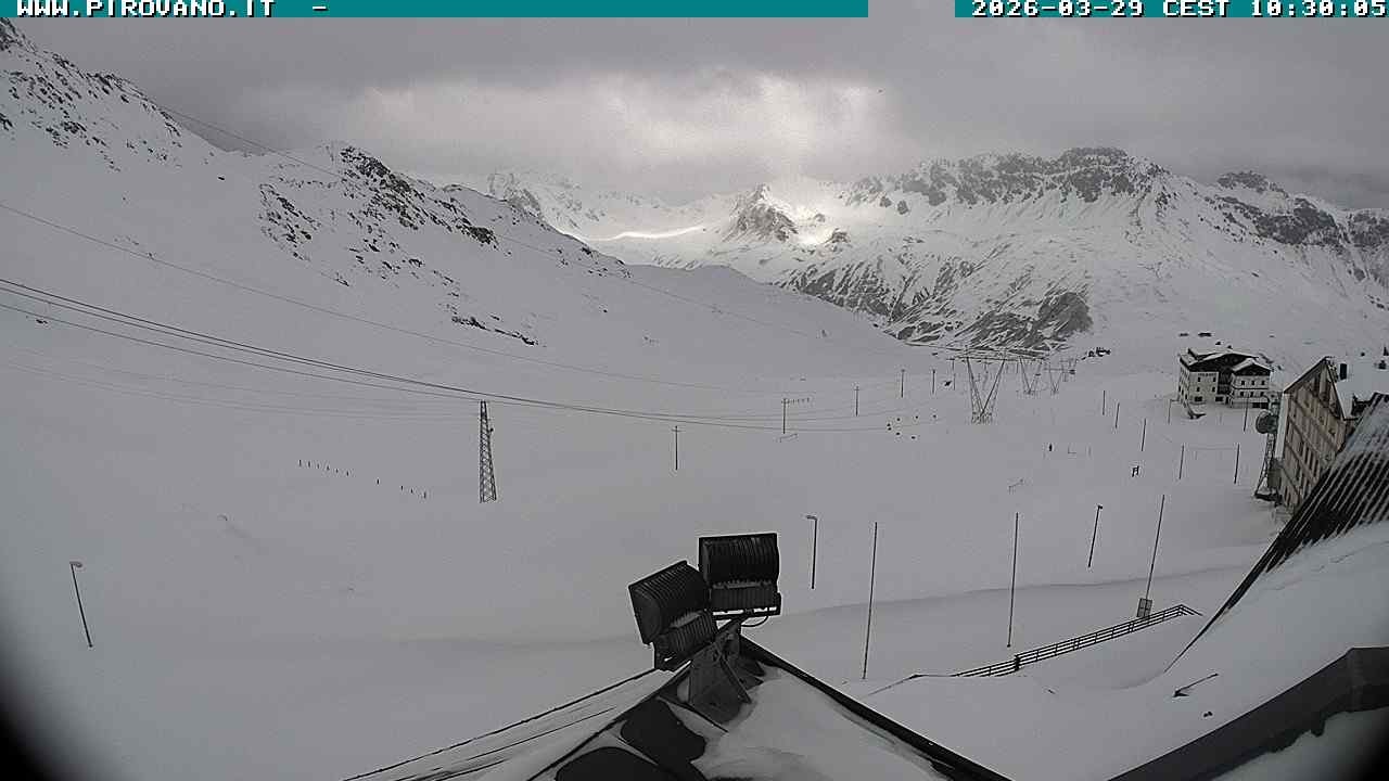 Archiv Foto Webcam Passhöhe Stilfserjoch, Valle del Braulio