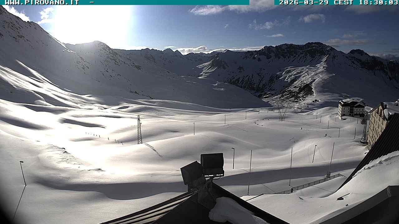 Archiv Foto Webcam Passhöhe Stilfserjoch, Valle del Braulio