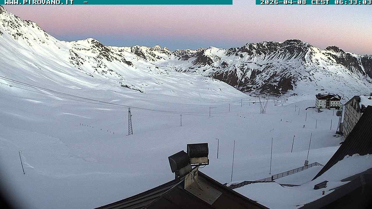 Archiv Foto Webcam Passhöhe Stilfserjoch, Valle del Braulio