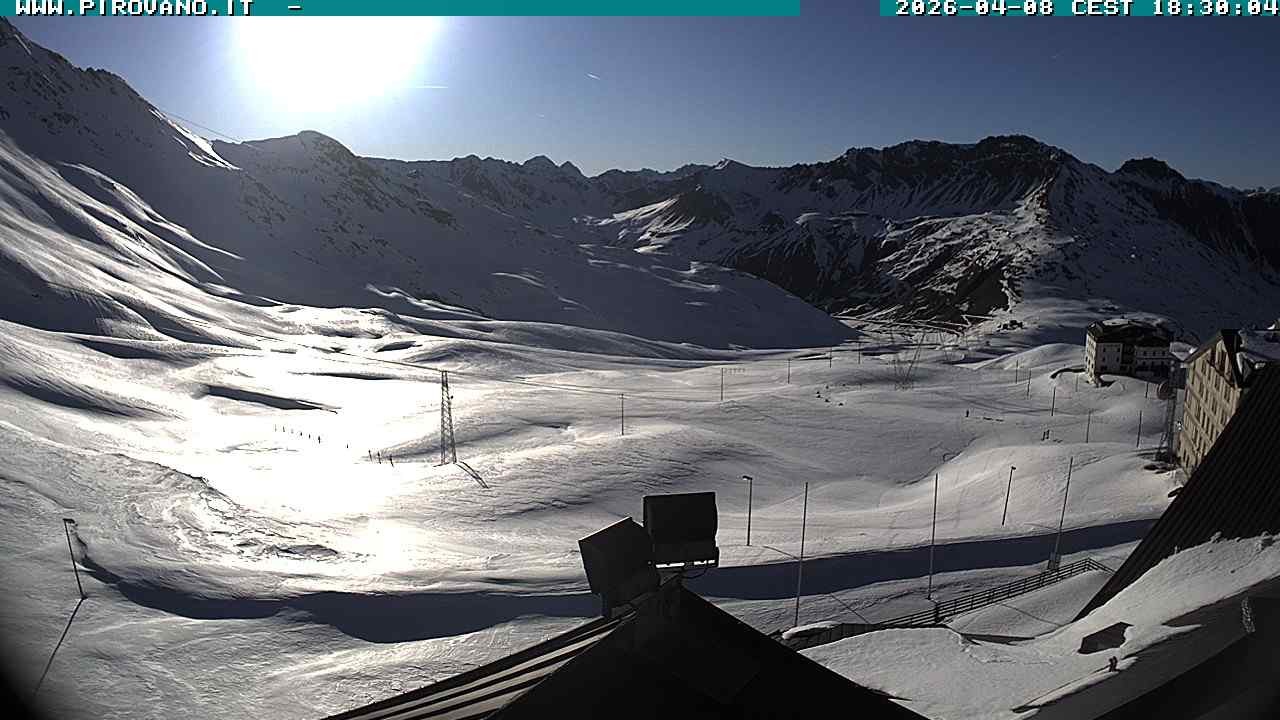 Archiv Foto Webcam Passhöhe Stilfserjoch, Valle del Braulio