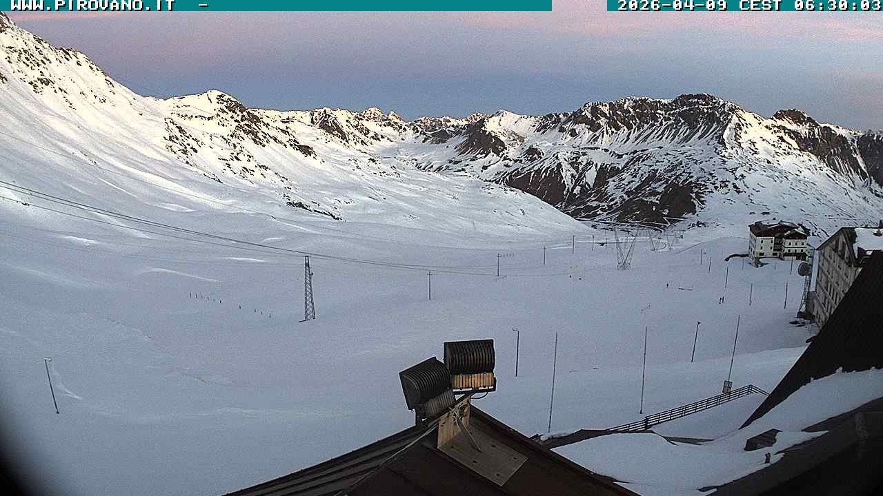 Archiv Foto Webcam Passhöhe Stilfserjoch, Valle del Braulio