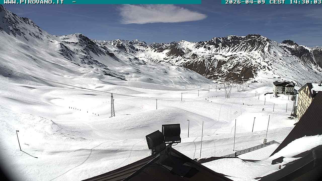 Archiv Foto Webcam Passhöhe Stilfserjoch, Valle del Braulio