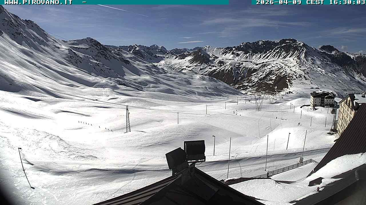 Archiv Foto Webcam Passhöhe Stilfserjoch, Valle del Braulio