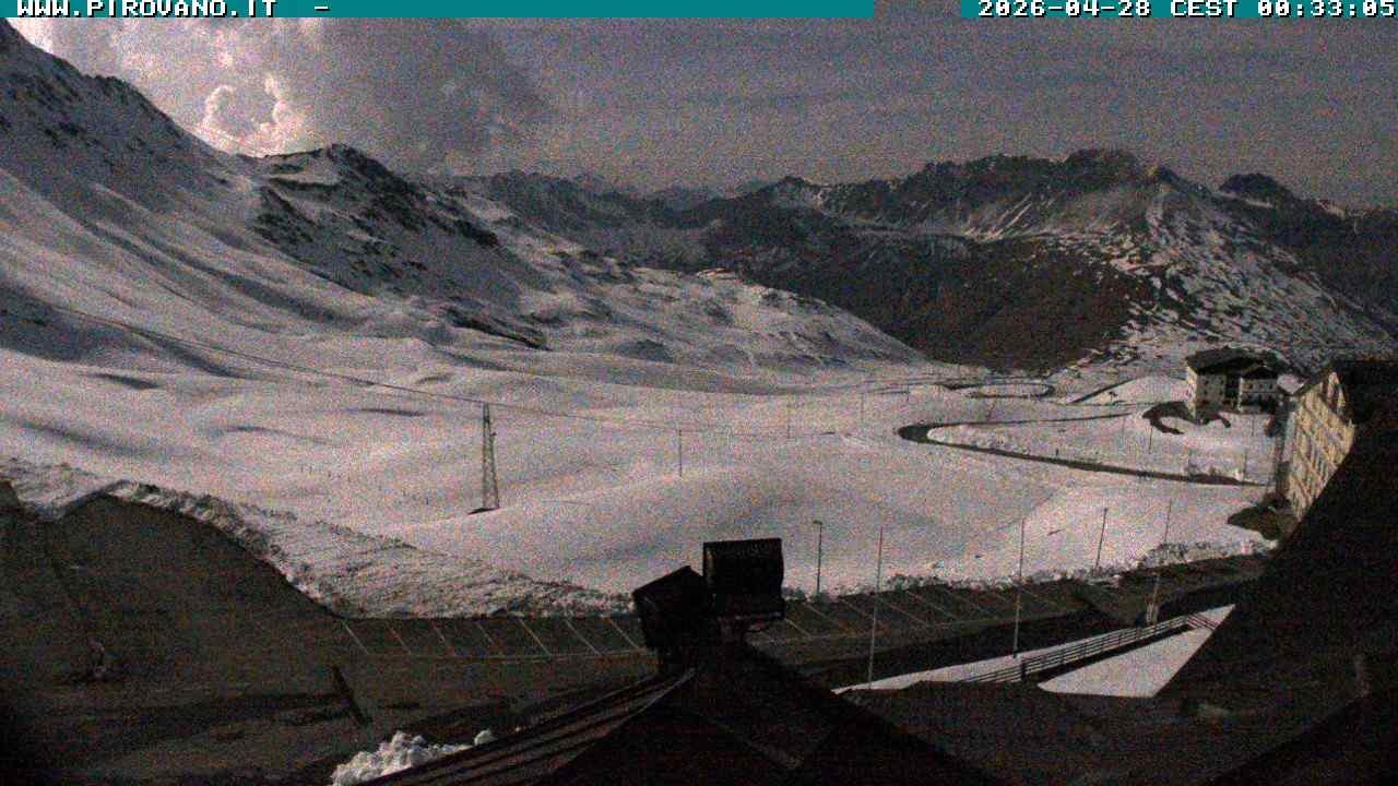 Archiv Foto Webcam Passhöhe Stilfserjoch, Valle del Braulio