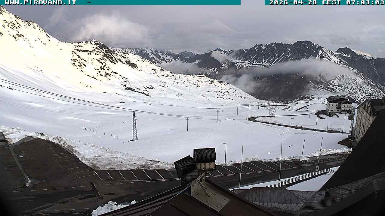 Archiv Foto Webcam Passhöhe Stilfserjoch, Valle del Braulio