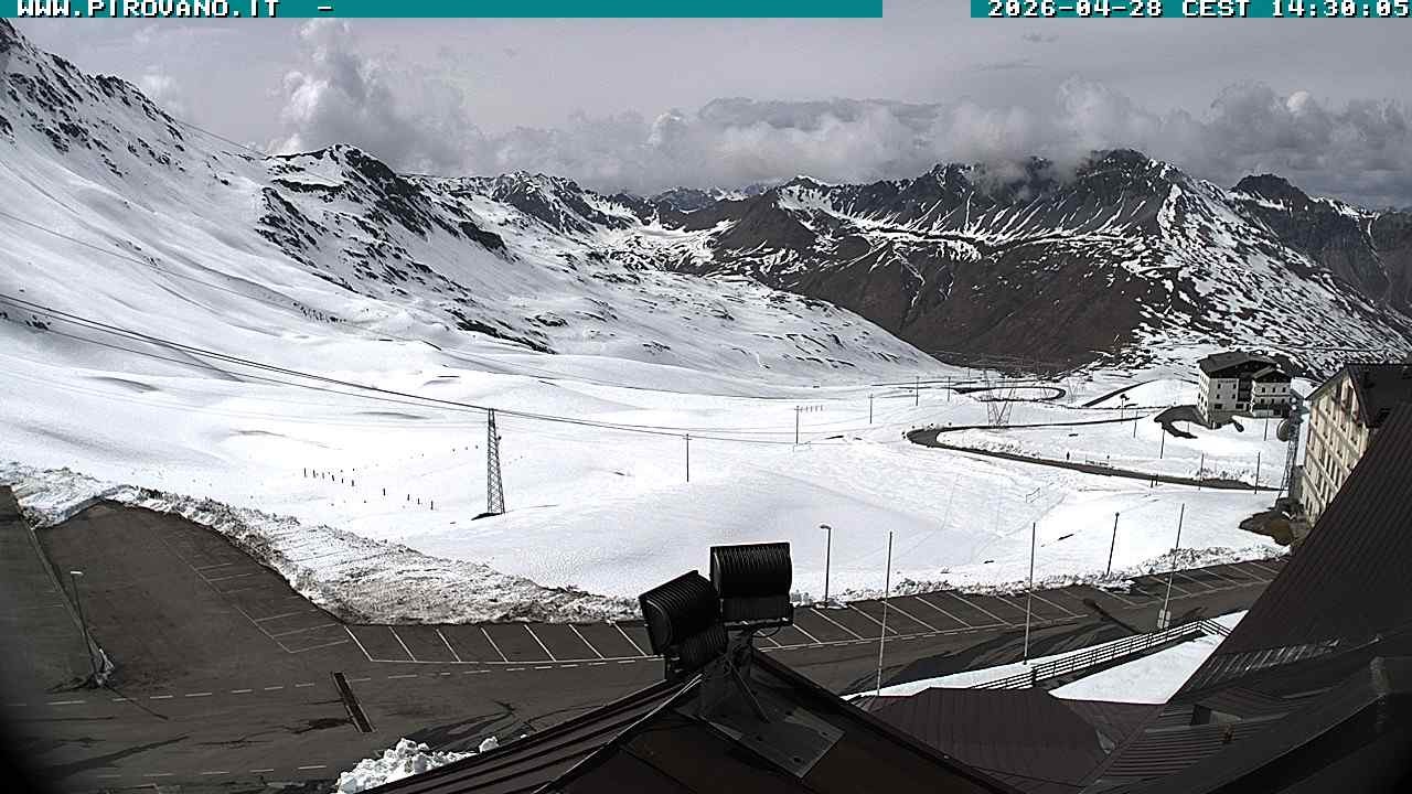 Archiv Foto Webcam Passhöhe Stilfserjoch, Valle del Braulio