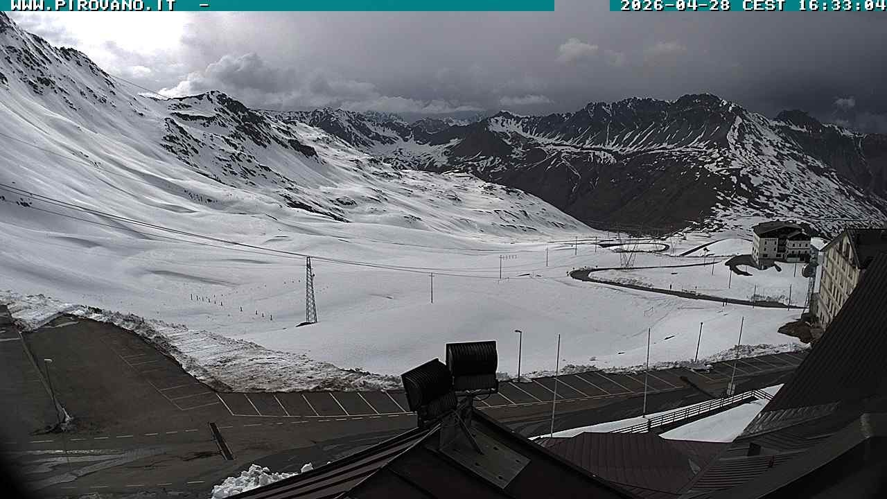 Archiv Foto Webcam Passhöhe Stilfserjoch, Valle del Braulio