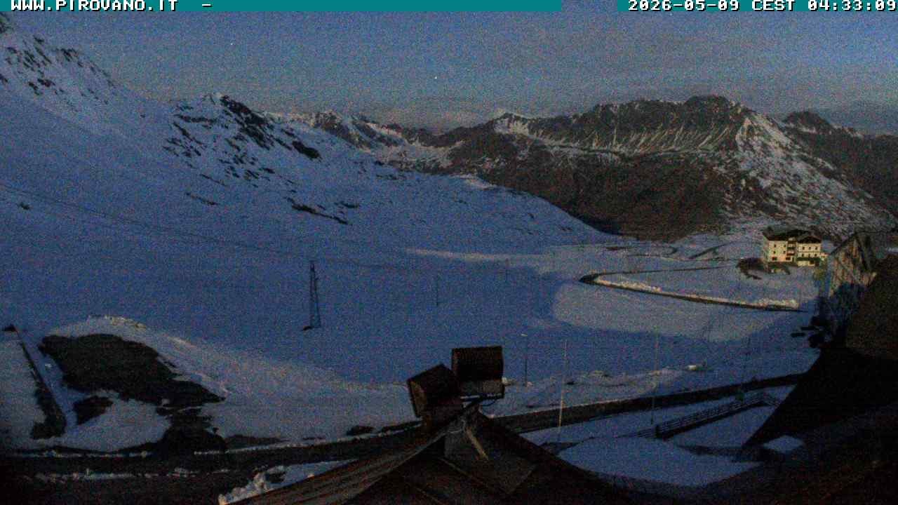 Archiv Foto Webcam Passhöhe Stilfserjoch, Valle del Braulio