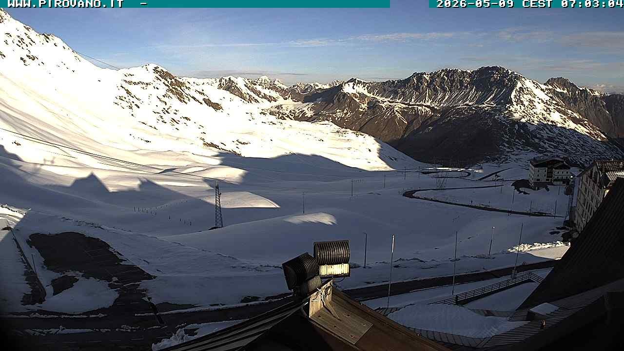 Archiv Foto Webcam Passhöhe Stilfserjoch, Valle del Braulio