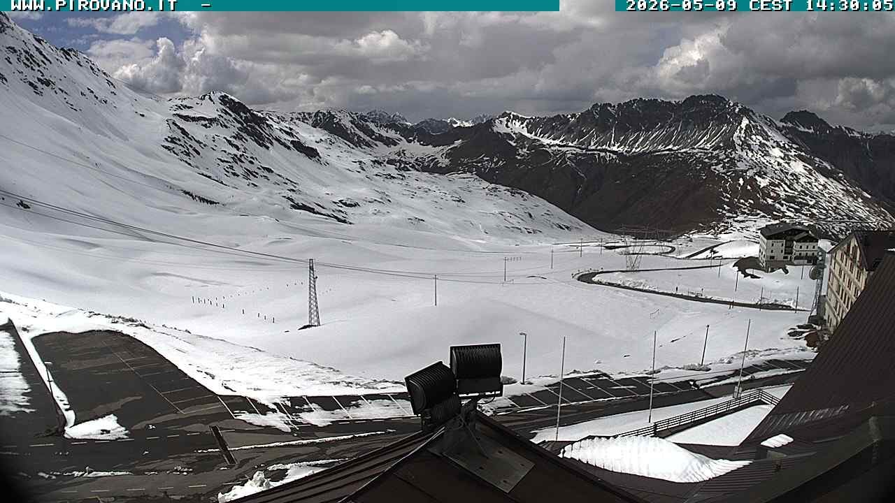 Archiv Foto Webcam Passhöhe Stilfserjoch, Valle del Braulio
