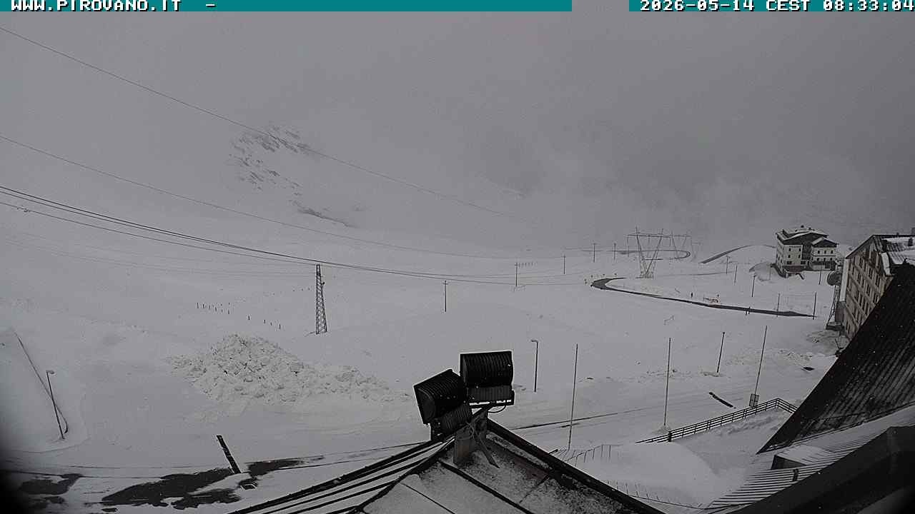 Archiv Foto Webcam Passhöhe Stilfserjoch, Valle del Braulio