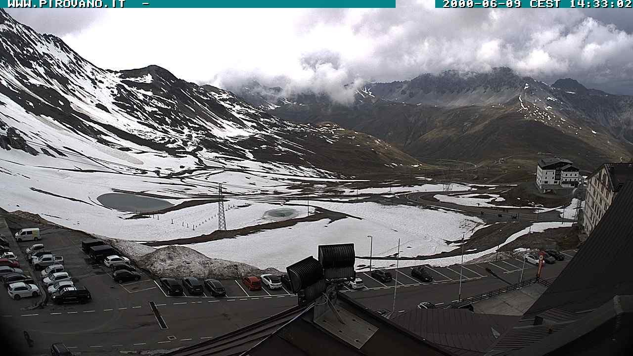 Archiv Foto Webcam Passhöhe Stilfserjoch, Valle del Braulio