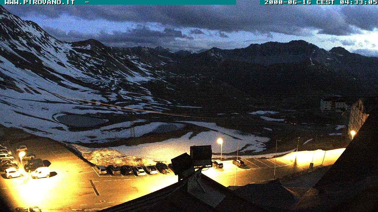 Archiv Foto Webcam Passhöhe Stilfserjoch, Valle del Braulio