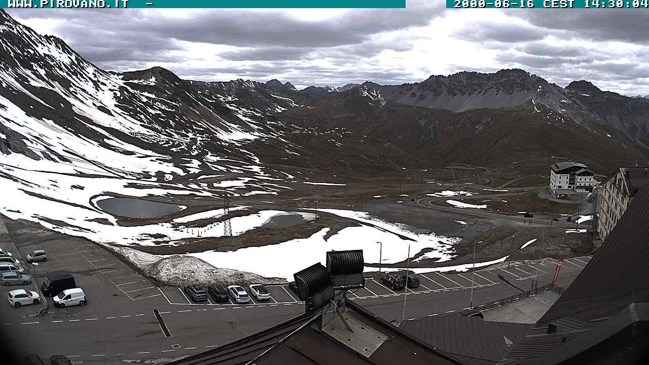 Archiv Foto Webcam Passhöhe Stilfserjoch, Valle del Braulio