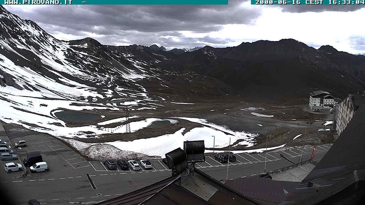 Archiv Foto Webcam Passhöhe Stilfserjoch, Valle del Braulio