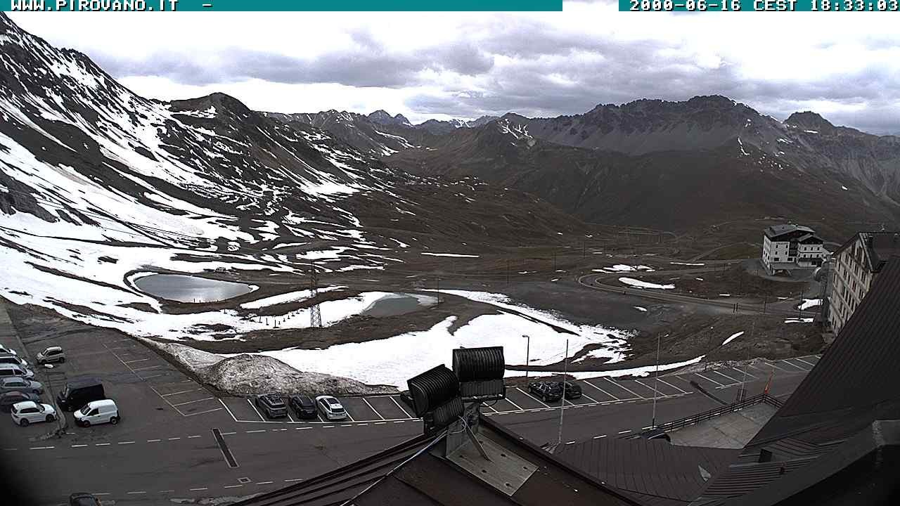 Archiv Foto Webcam Passhöhe Stilfserjoch, Valle del Braulio