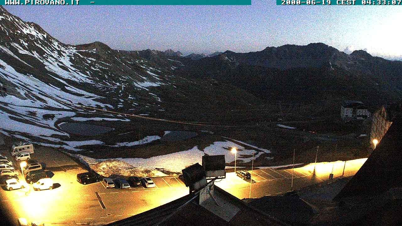 Archiv Foto Webcam Passhöhe Stilfserjoch, Valle del Braulio