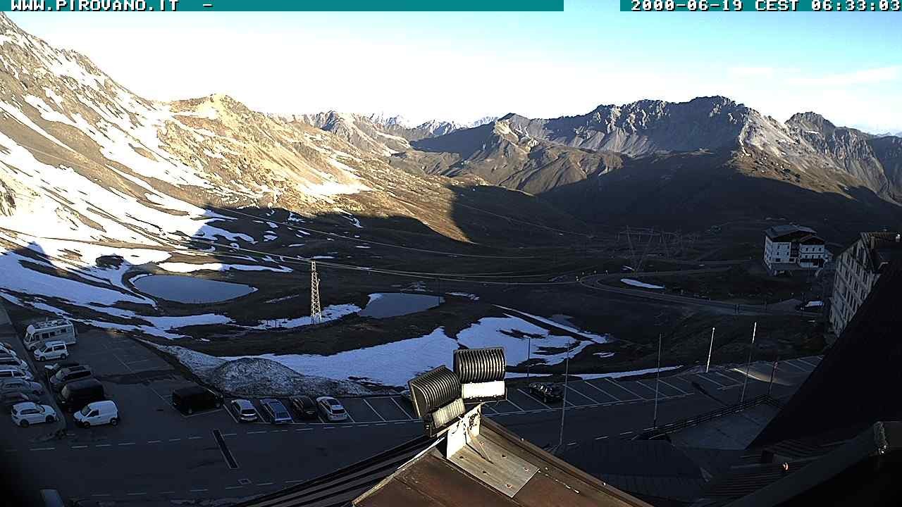 Archiv Foto Webcam Passhöhe Stilfserjoch, Valle del Braulio