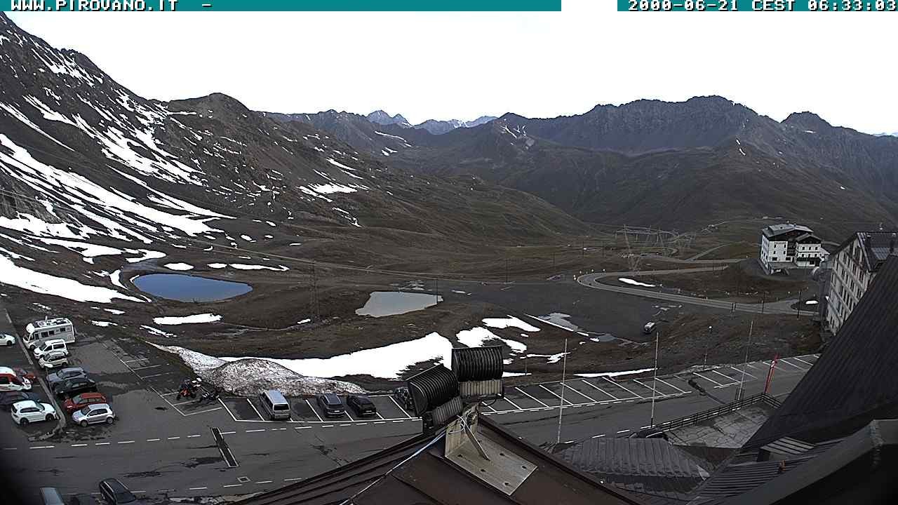 Archiv Foto Webcam Passhöhe Stilfserjoch, Valle del Braulio