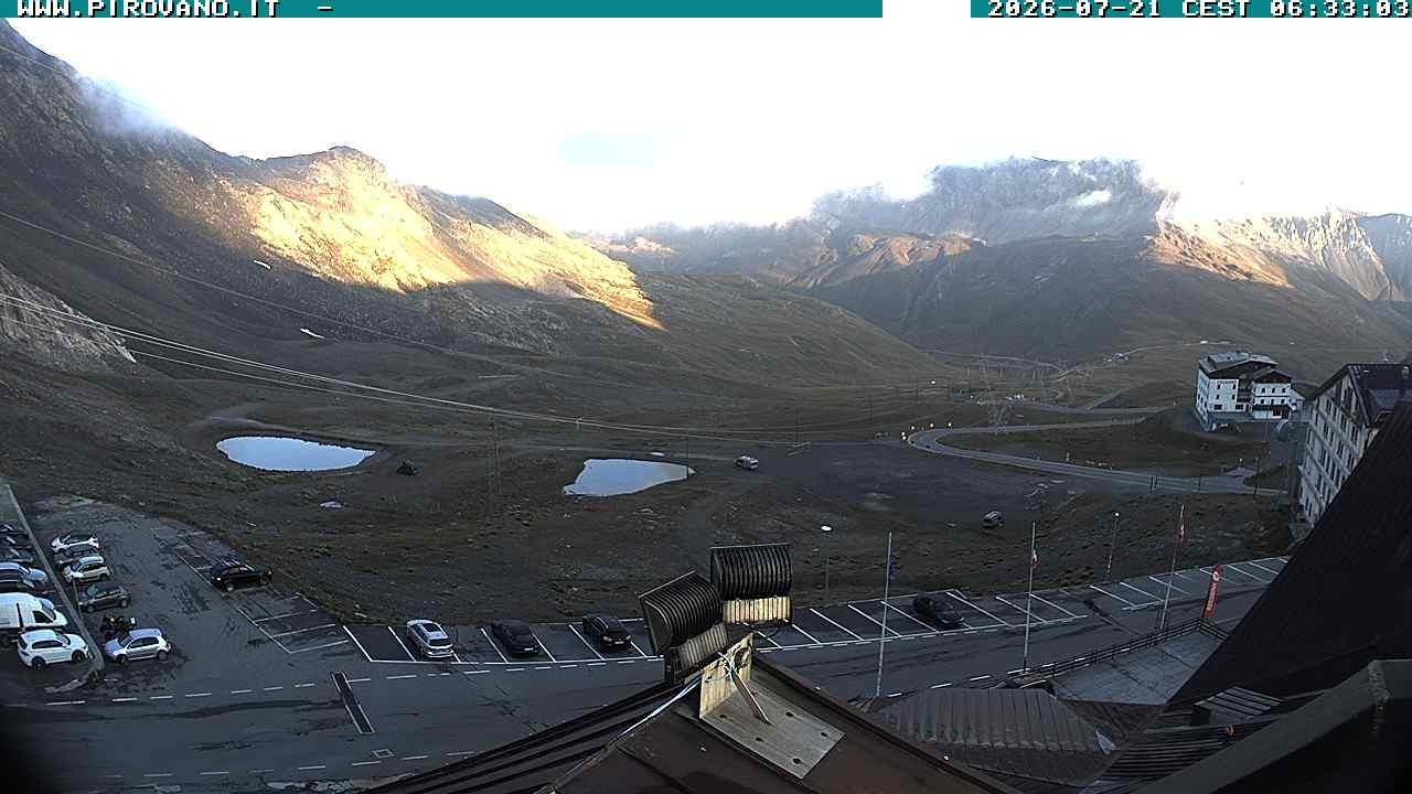 Archiv Foto Webcam Passhöhe Stilfserjoch, Valle del Braulio