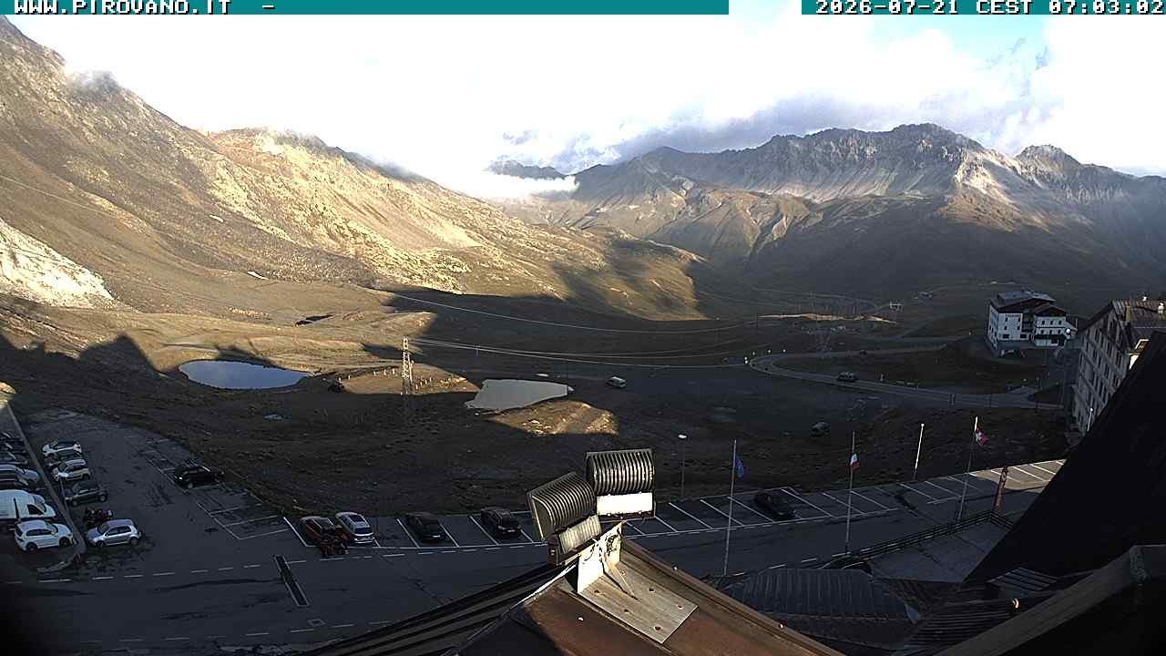 Archiv Foto Webcam Passhöhe Stilfserjoch, Valle del Braulio