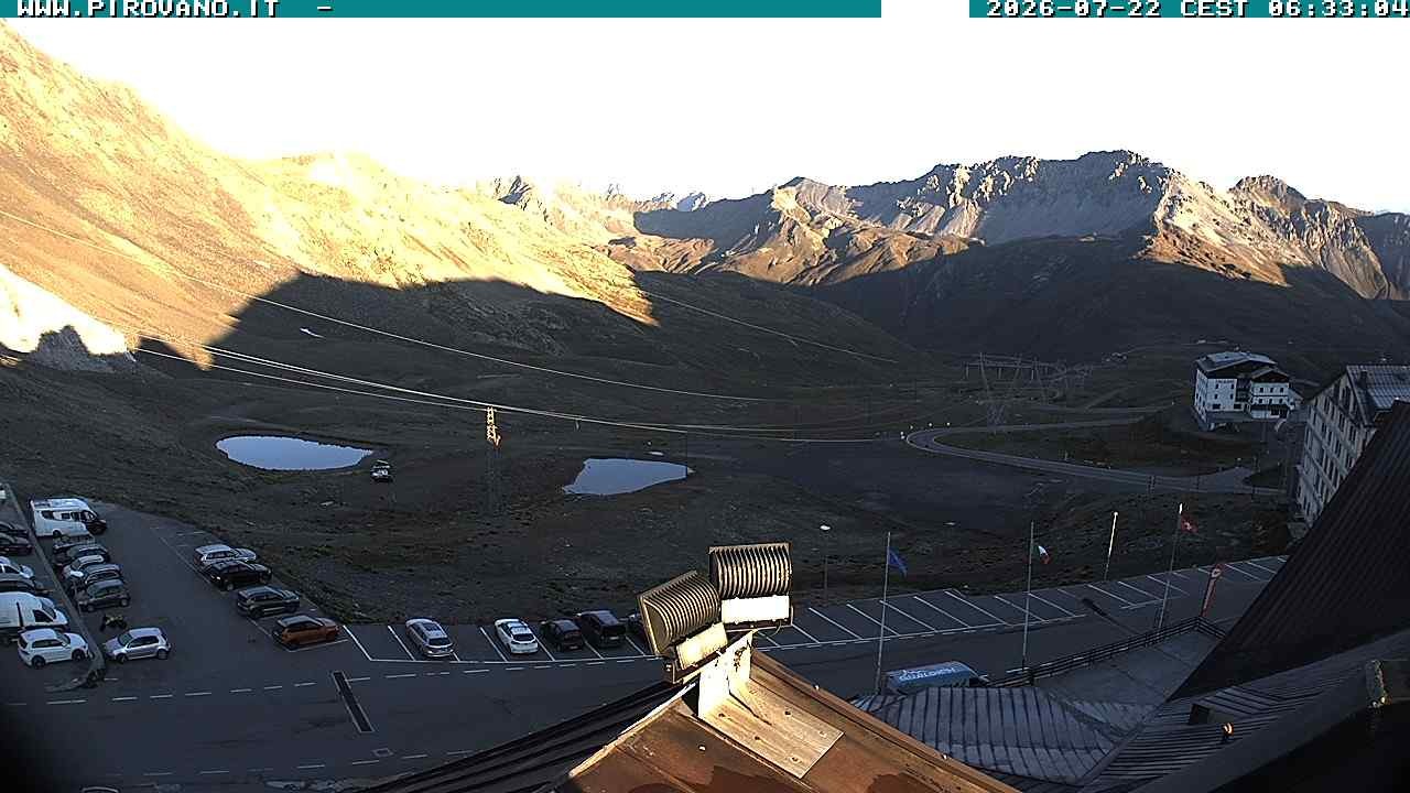 Archiv Foto Webcam Passhöhe Stilfserjoch, Valle del Braulio
