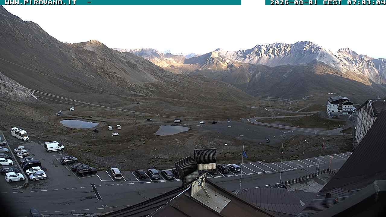 Archiv Foto Webcam Passhöhe Stilfserjoch, Valle del Braulio