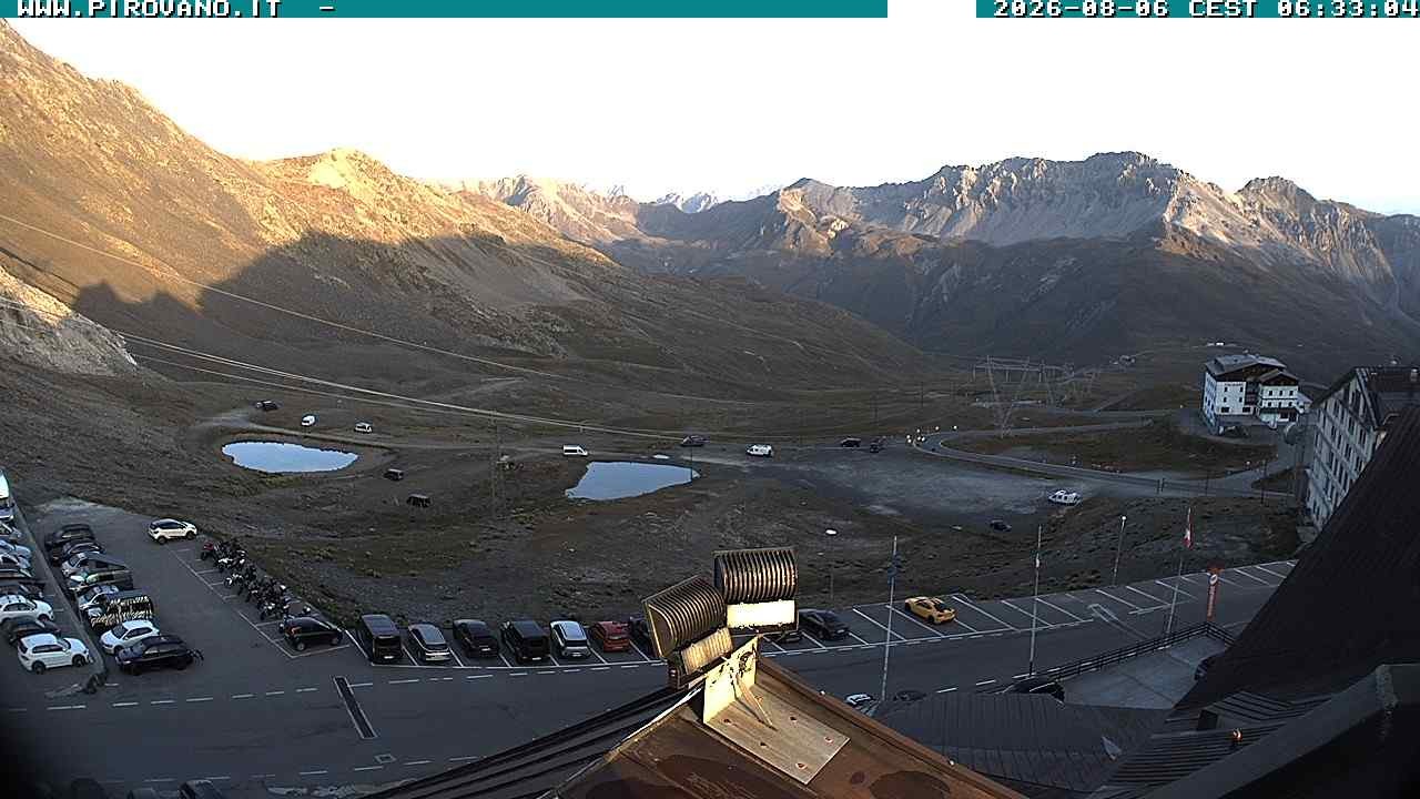 Archiv Foto Webcam Passhöhe Stilfserjoch, Valle del Braulio