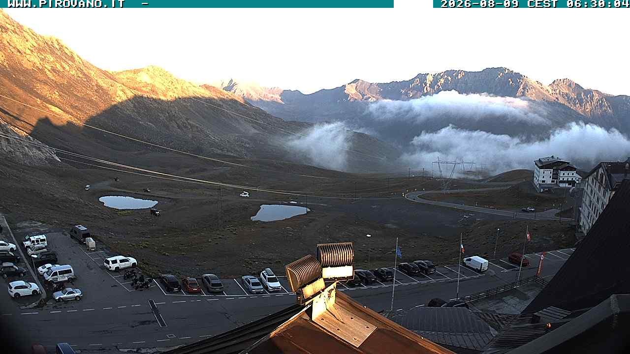 Archiv Foto Webcam Passhöhe Stilfserjoch, Valle del Braulio