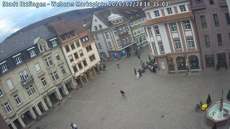 Archived image Webcam Market place in Ettlingen