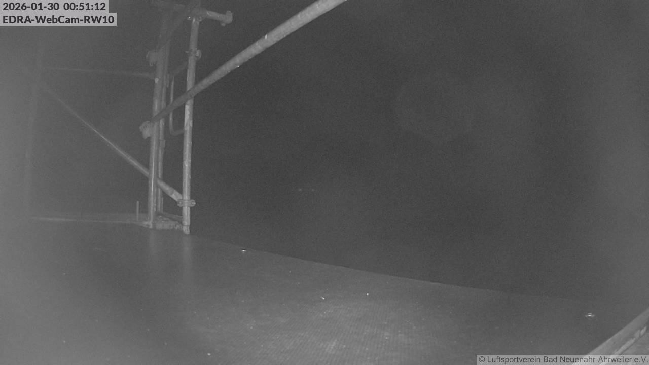 Archiv Foto Webcam Bad Neuenahr-Ahrweiler: Blick auf die Piste 10 des Luftsportverein