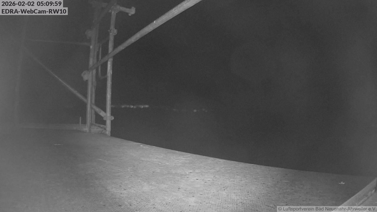 Archiv Foto Webcam Bad Neuenahr-Ahrweiler: Blick auf die Piste 10 des Luftsportverein