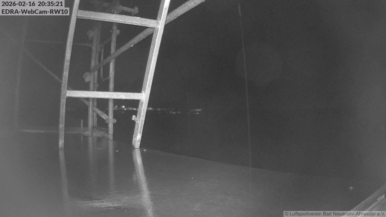 Archiv Foto Webcam Bad Neuenahr-Ahrweiler: Blick auf die Piste 10 des Luftsportverein