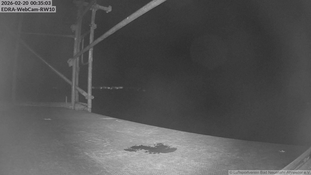 Archiv Foto Webcam Bad Neuenahr-Ahrweiler: Blick auf die Piste 10 des Luftsportverein