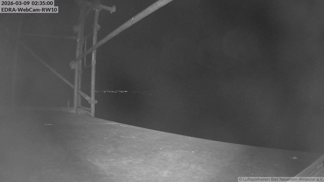 Archiv Foto Webcam Bad Neuenahr-Ahrweiler: Blick auf die Piste 10 des Luftsportverein