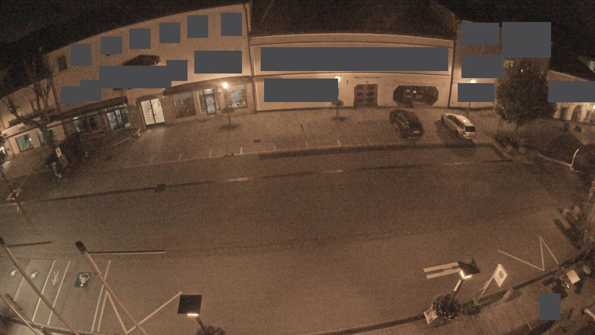 Archived image Webcam Town square of Neumarkt am Wallersee