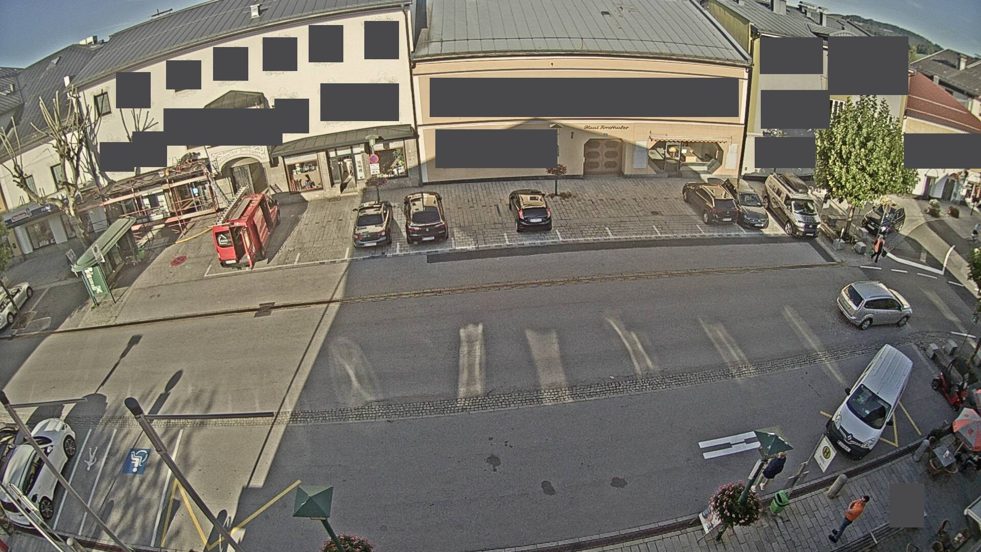 Archived image Webcam Town square of Neumarkt am Wallersee