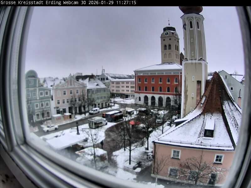 Archiv Foto Webcam Erding: Schrannenplatz und Kirche