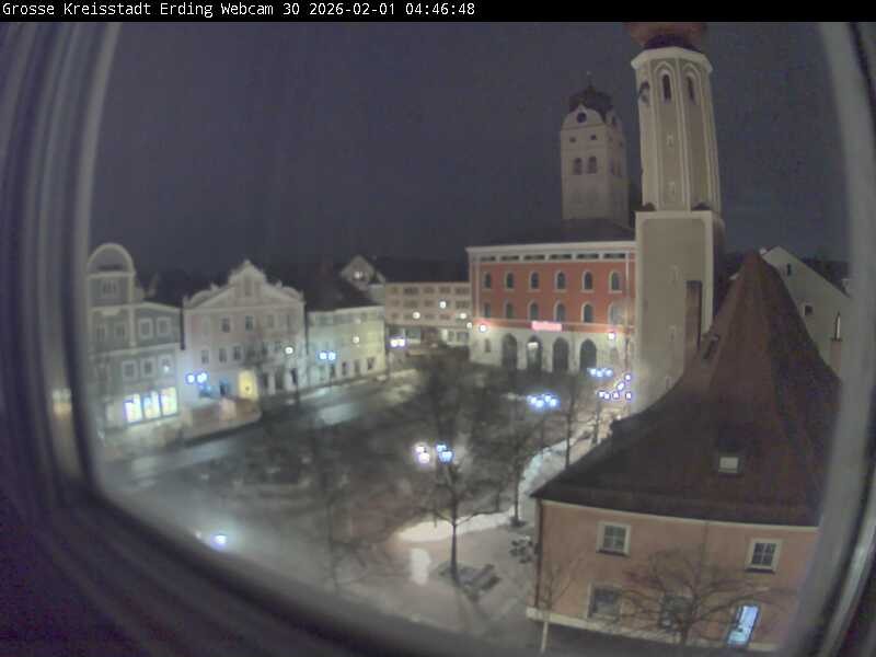 Archiv Foto Webcam Erding: Schrannenplatz und Kirche