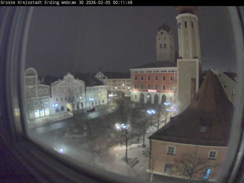 Archiv Foto Webcam Erding: Schrannenplatz und Kirche