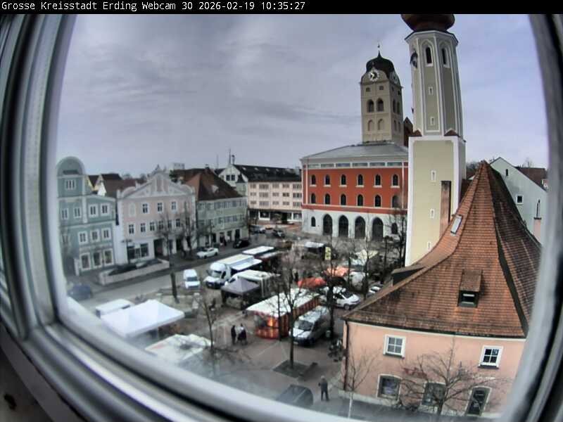 Archiv Foto Webcam Erding: Schrannenplatz und Kirche