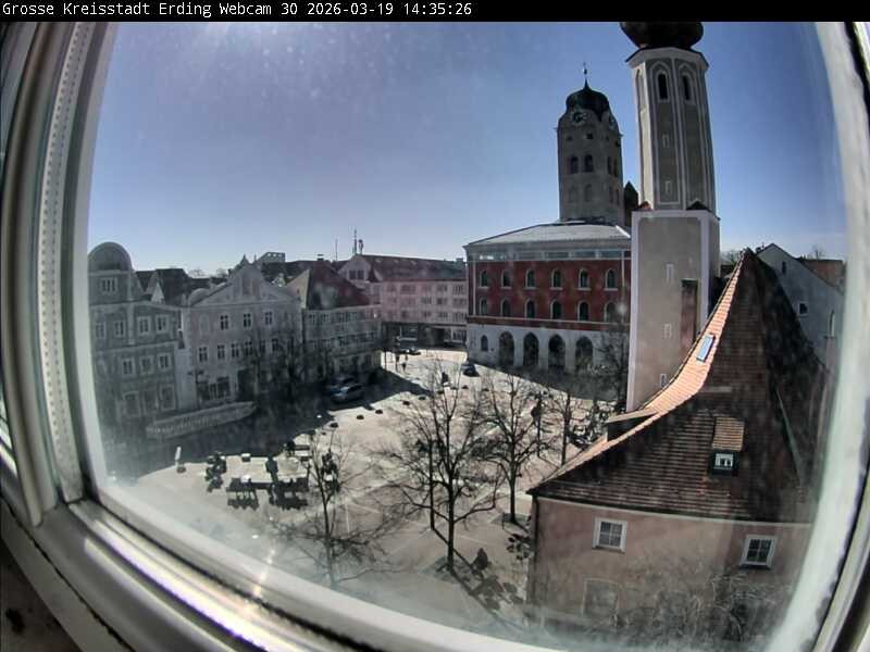 Archiv Foto Webcam Erding: Schrannenplatz und Kirche