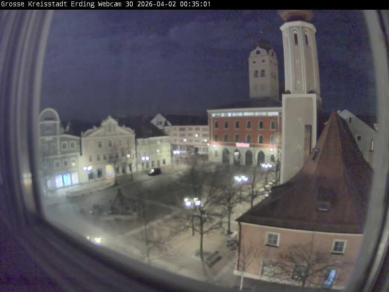 Archiv Foto Webcam Erding: Schrannenplatz und Kirche