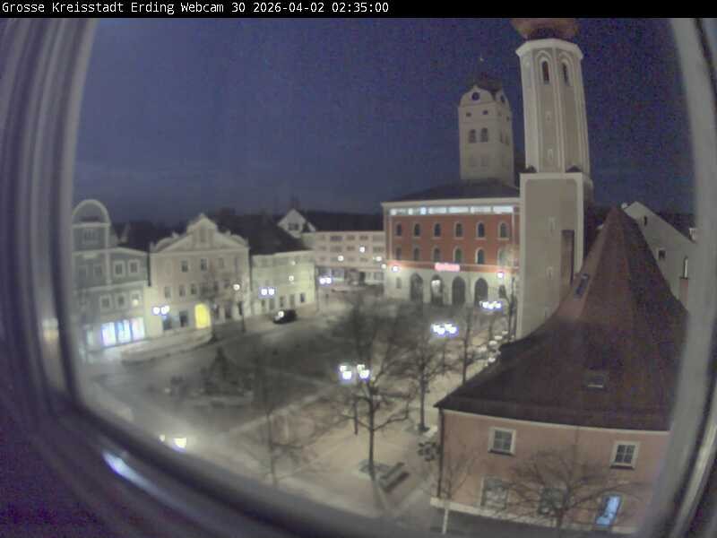 Archiv Foto Webcam Erding: Schrannenplatz und Kirche