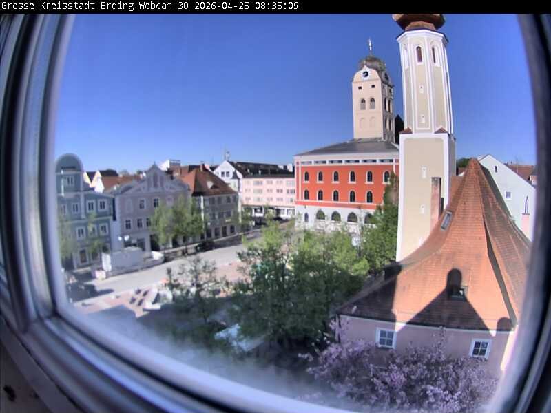 Archiv Foto Webcam Erding: Schrannenplatz und Kirche