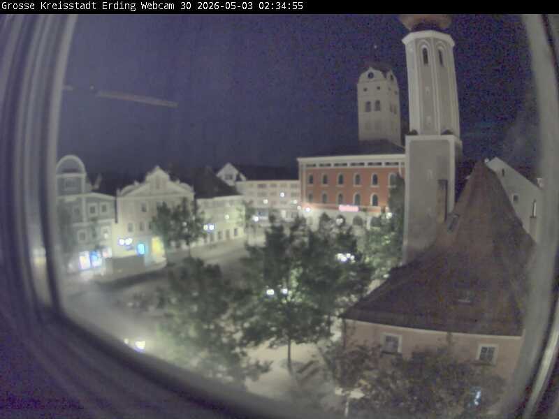 Archiv Foto Webcam Erding: Schrannenplatz und Kirche